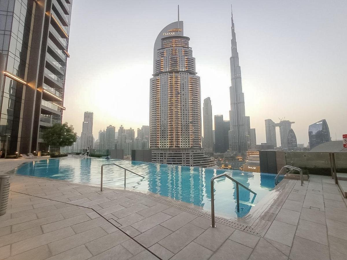 Luxurious & Stylish Apartments Across Dubai Mall - Burj Khalifa - City Views By Sojo Stay Exterior foto